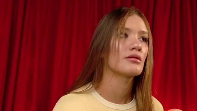 Mia Benett  online show from 05/12/26, 01:28