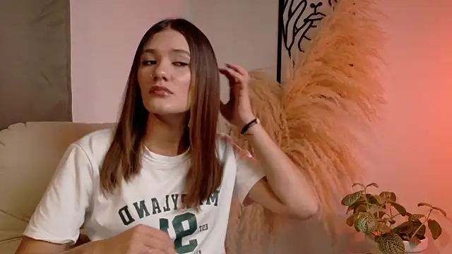 Mia Benett  online show from 03/10/26, 01:15