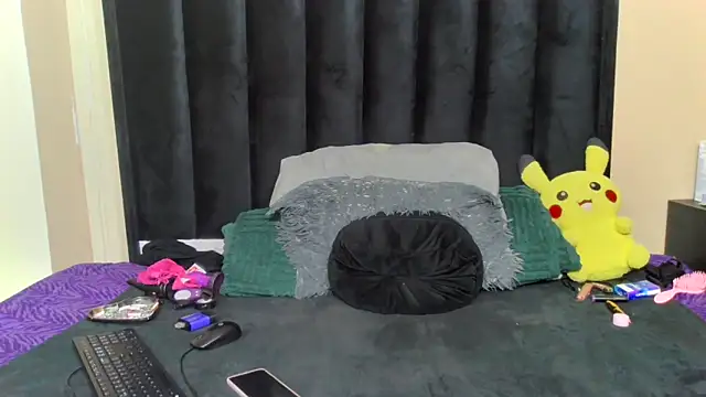 trixiey8 online show from 03/27/26, 01:14