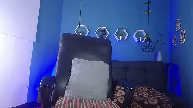 Snapshot of Assly_Love chatting on 02/26/26, 09:31 Assly Love online show from 02/26/26, 09:31