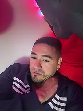 Snapshot of amon_1998 chatting on 02/26/26, 04:01 amon 1998 online show from 02/26/26, 04:01