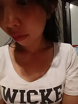 Snapshot of eanna88 chatting on 07/10/26, 01:00 eanna88 online show from 07/10/26, 01:00