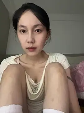 Snapshot of DD-5200 chatting on 03/01/26, 04:07 DD-5200 online show from 03/01/26, 04:07