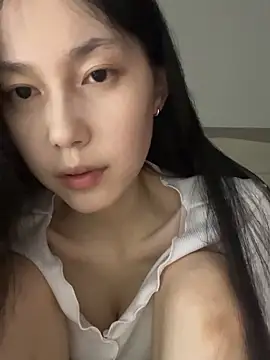 Snapshot of DD-5200 chatting on 02/25/26, 01:11 DD-5200 online show from 02/25/26, 01:11