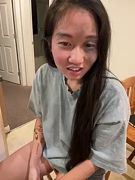 Snapshot of Asianxx chatting on 03/04/26, 05:04 Asianxx online show from 03/04/26, 05:04