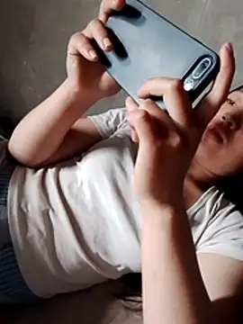 Miu la online show from 04/04/26, 01:56