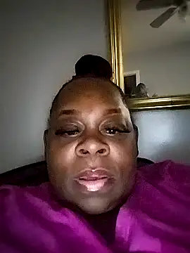 Pinkchocolatebbw online show from 03/23/26, 05:51