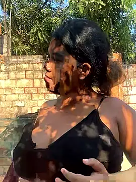 emi li82 online show from 04/07/26, 10:33