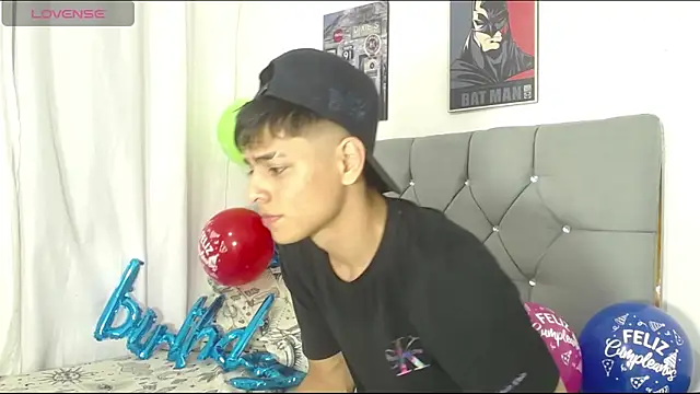 Snapshot of Logan_Jhonson19 chatting on 03/01/26, 02:11 Logan Jhonson19 online show from 03/01/26, 02:11