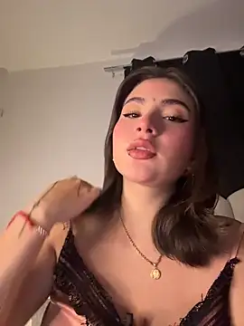 Snapshot of SamanthaValmont chatting on 04/23/26, 12:50 SamanthaValmont online show from 04/23/26, 12:50