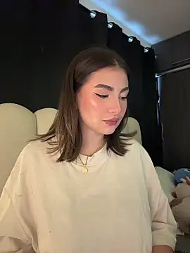 Snapshot of SamanthaValmont chatting on 04/26/26, 10:07 SamanthaValmont online show from 04/26/26, 10:07