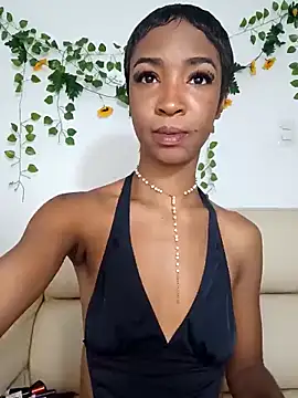 TinnaPeyton online show from 05/07/26, 06:55