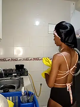TinnaPeyton online show from 04/27/26, 10:19