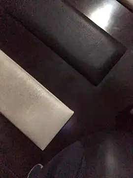 Elsolo2 online show from 04/16/26, 11:00