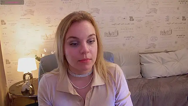 Glow Margo online show from 05/11/26, 01:07