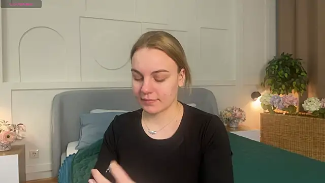 Glow Margo online show from 03/13/26, 01:21