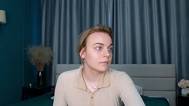 Glow Margo online show from 03/06/26, 01:44