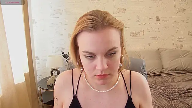 Glow Margo online show from 05/15/26, 01:03