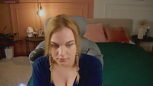 Glow Margo online show from 03/28/26, 01:06