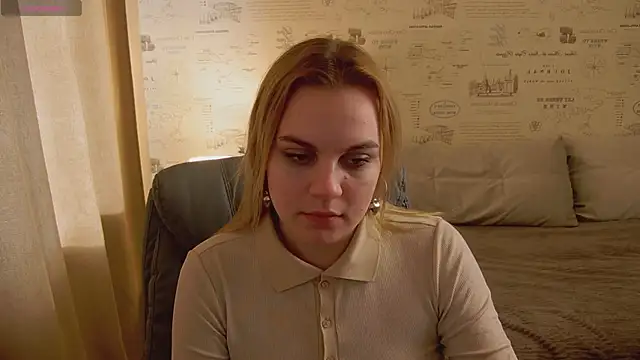 Glow Margo online show from 05/18/26, 01:06