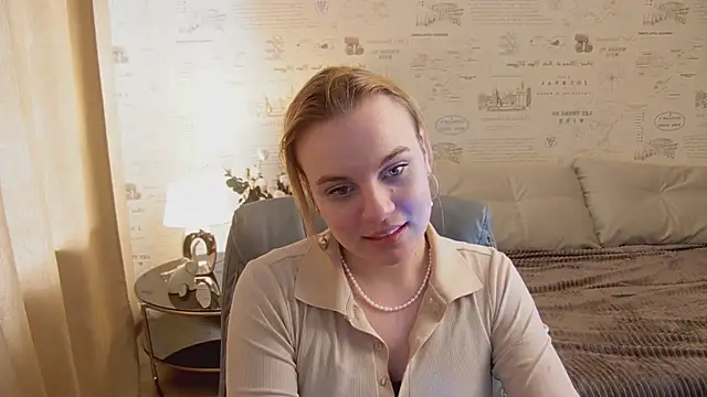 Glow Margo online show from 05/17/26, 03:06