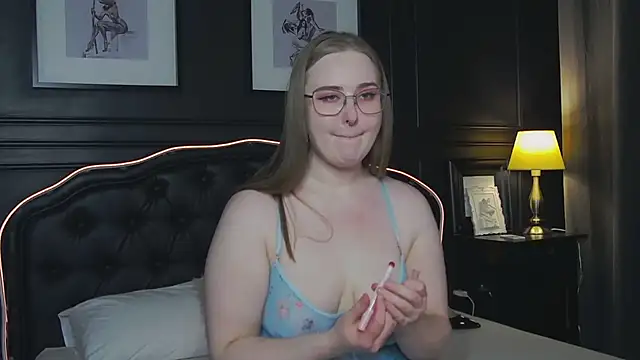 AprilHudson online show from 05/03/26, 05:01