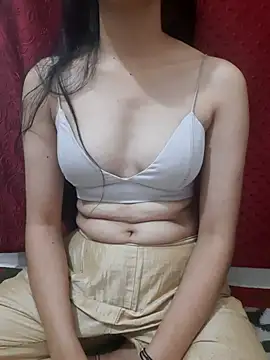 NeetuKumri online show from 03/17/26, 04:04