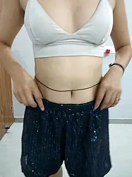 Snapshot of NeetuKumri chatting on 05/08/26, 02:43 NeetuKumri online show from 05/08/26, 02:43