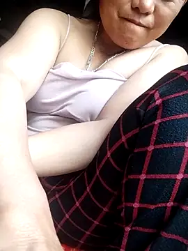 Lucie Fuzk online show from 04/09/26, 02:02