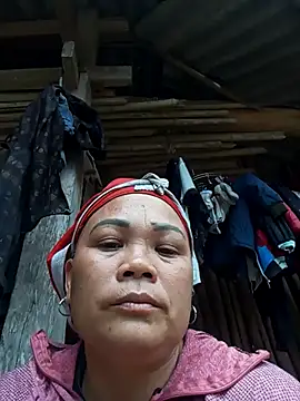 Snapshot of Heylen_hooo chatting on 02/25/26, 10:15 Heylen hooo online show from 02/25/26, 10:15