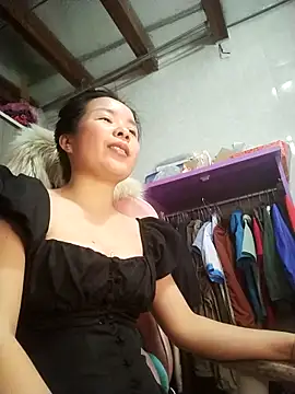 Ivy Trix2 online show from 04/12/26, 03:32