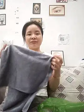 Ivy Trix2 online show from 03/28/26, 12:39