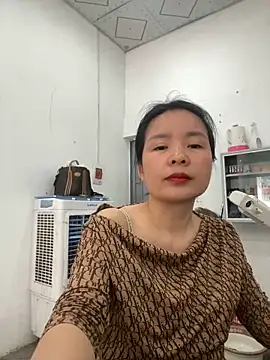 Ivy Trix2 online show from 03/15/26, 05:25