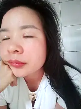 Ivy Trix2 online show from 03/18/26, 02:04