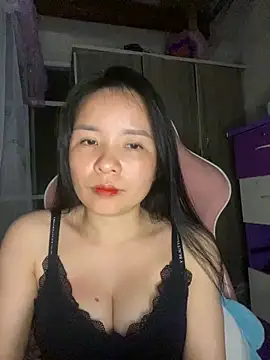 Snapshot of Ivy_Trix2 chatting on 02/28/26, 03:33 Ivy Trix2 online show from 02/28/26, 03:33