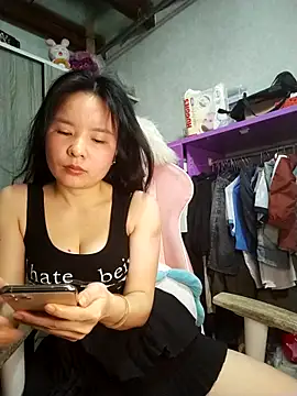 Ivy Trix2 online show from 05/15/26, 03:59