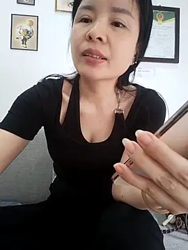 Ivy Trix2 online show from 05/04/26, 02:37