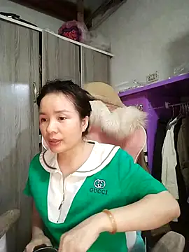 Ivy Trix2 online show from 03/29/26, 01:46