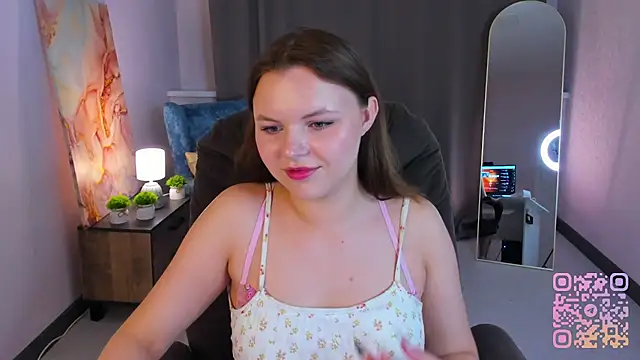 Snapshot of serinella_ chatting on 06/23/26, 12:58 serinella online show from 06/23/26, 12:58