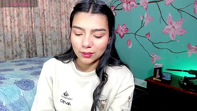 NoelleVireaux online show from 02/27/26, 11:54