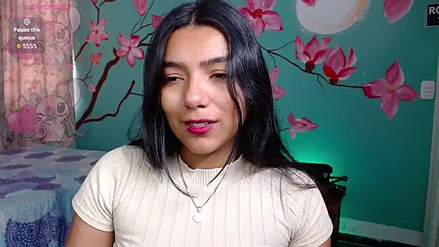 NoelleVireaux online show from 04/13/26, 01:15