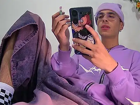 Snapshot of militoveruss2 chatting on 02/25/26, 02:50 militoveruss2 online show from 02/25/26, 02:50