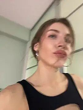 SofieLund online show from 04/03/26, 04:24