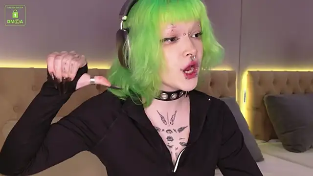 Sarah sinn online show from 03/07/26, 04:52