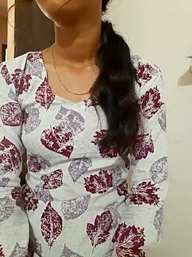 Snapshot of Janvi_chauhan chatting on 02/26/26, 06:02 Janvi chauhan online show from 02/26/26, 06:02