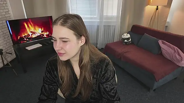 EmilyBlazee online show from 03/22/26, 10:50