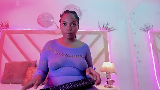 Sara Criss online show from 03/22/26, 01:56