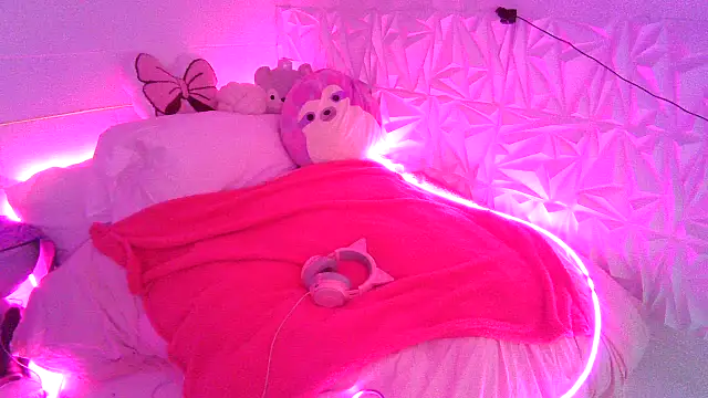 Moongirl117 online show from 02/28/26, 04:39