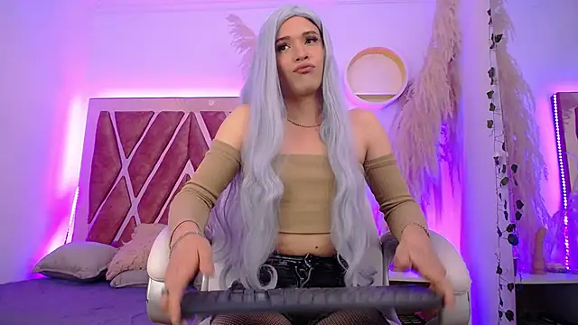 Evelyn Thomas online show from 02/28/26, 07:57