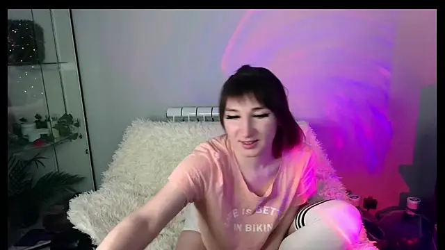 Snapshot of Birdie_Kiss chatting on 03/26/26, 03:32 Birdie Kiss online show from 03/26/26, 03:32